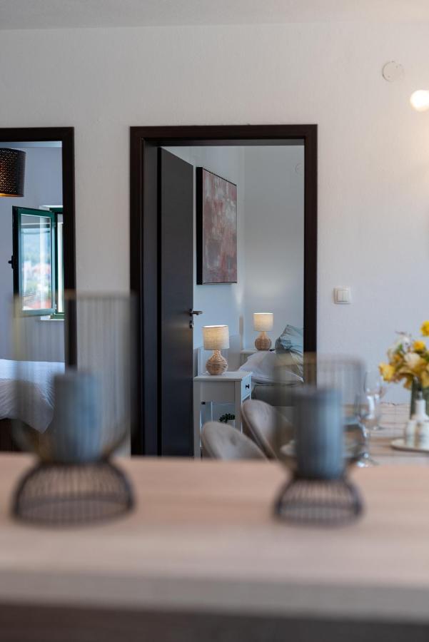 Beach Apartman Marela Slatine Exterior foto