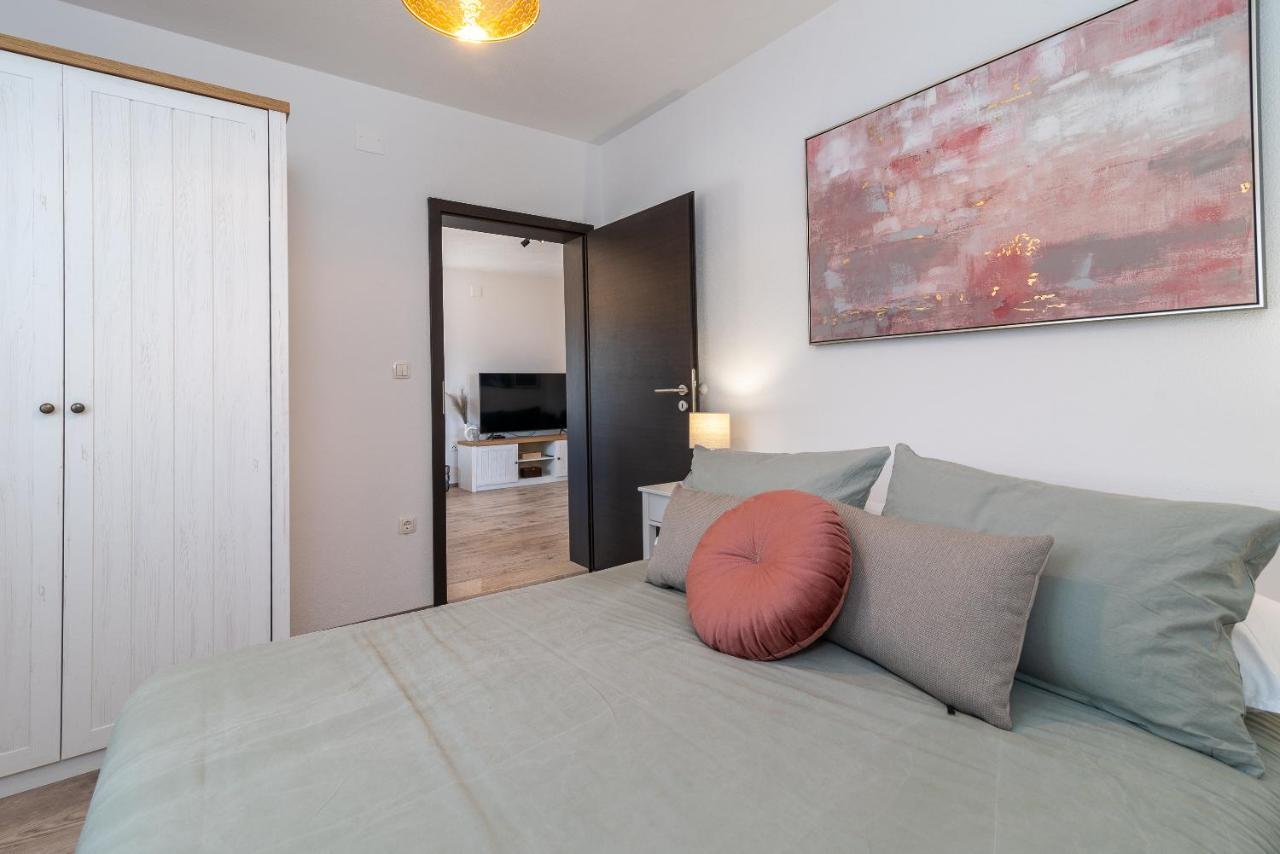 Beach Apartman Marela Slatine Exterior foto