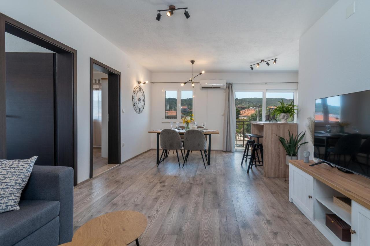 Beach Apartman Marela Slatine Exterior foto