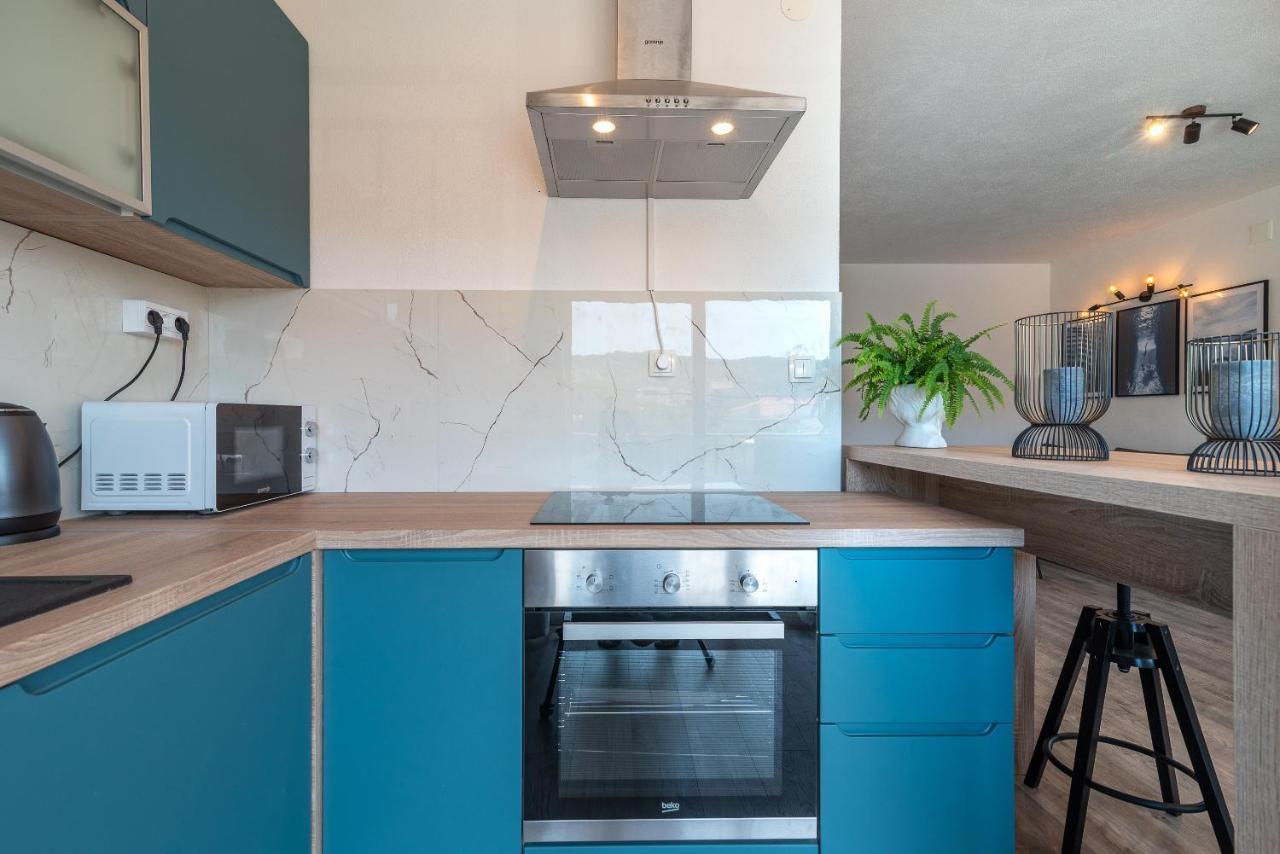 Beach Apartman Marela Slatine Exterior foto